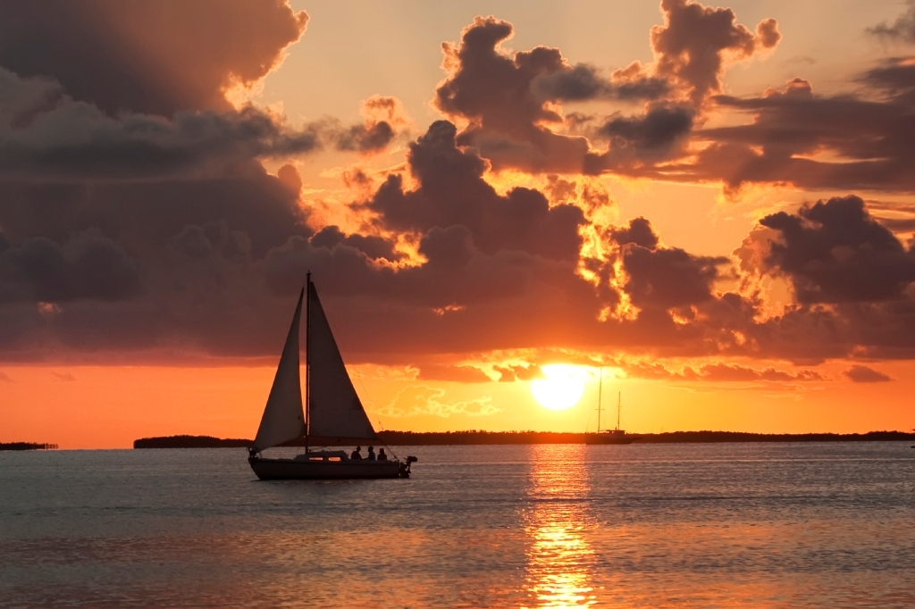 Catalina 22 Sailing by the Sunset on Buttonwood Sound in Key Largo Florida
