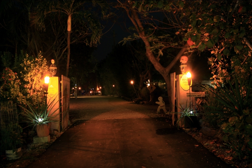 Entrance to Key Lime Sailing Club and Cottages at Night